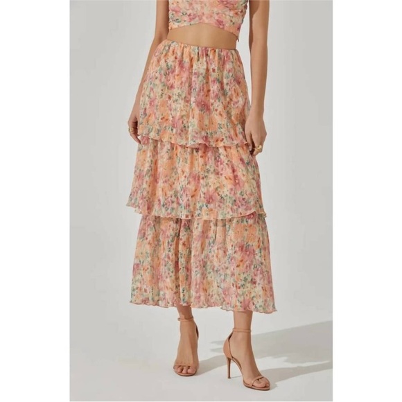 NWT ASTR tiered plisse maxi skirt in green/orange - Picture 3 of 6